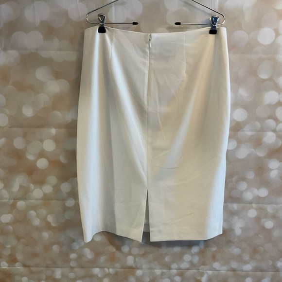Alex Marie Ivory Pencil Skirt - Picture 4 of 10